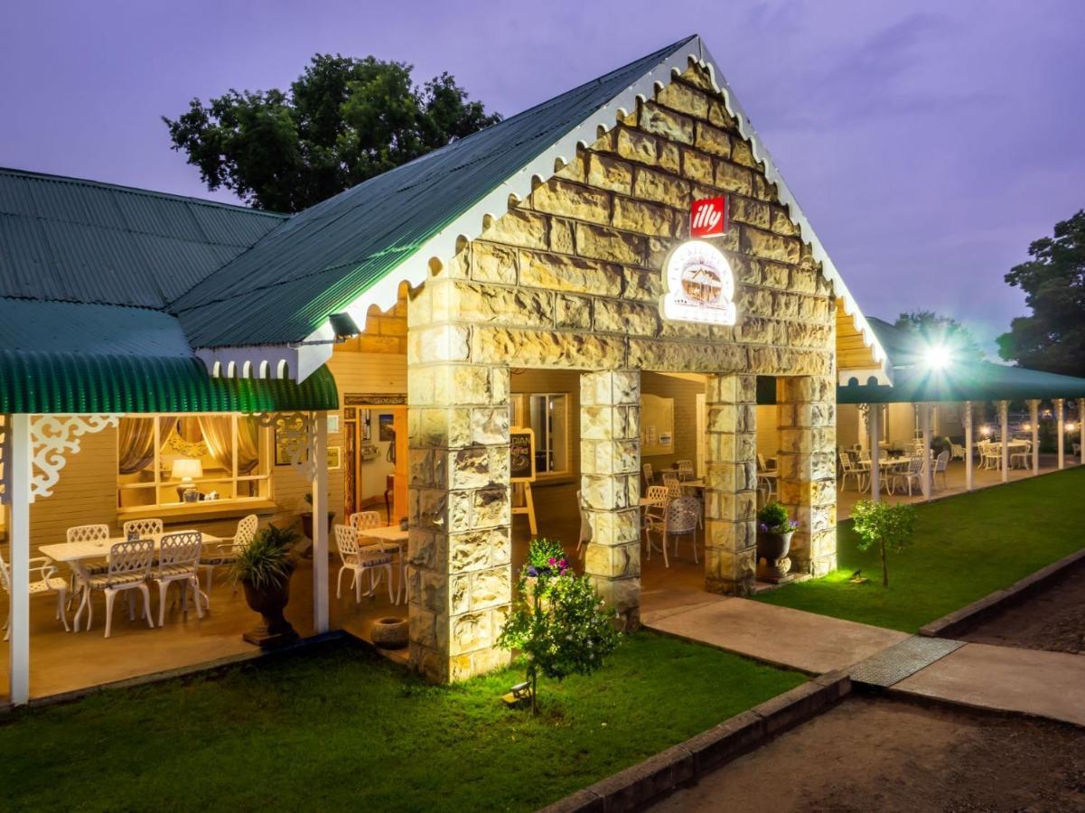 Fouriesburg Country Inn エクステリア 写真