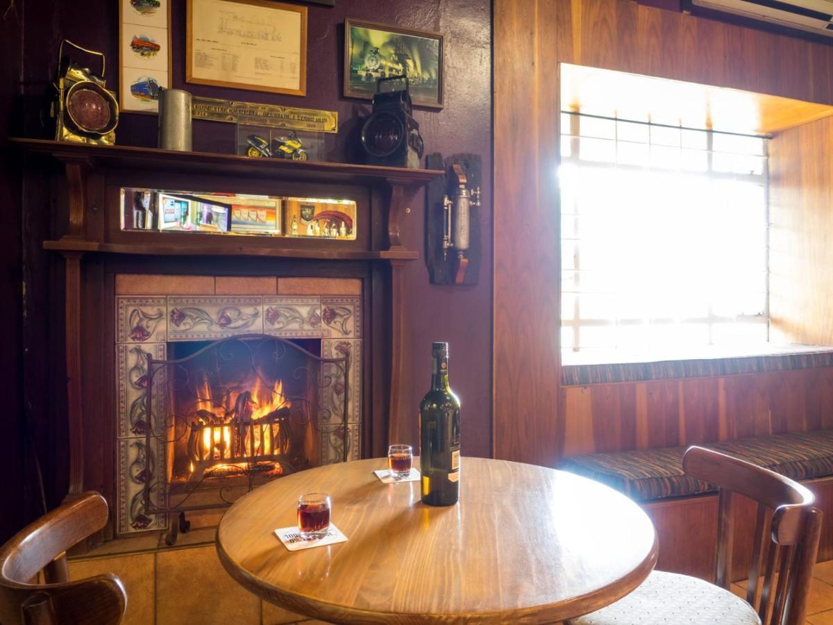 Fouriesburg Country Inn エクステリア 写真